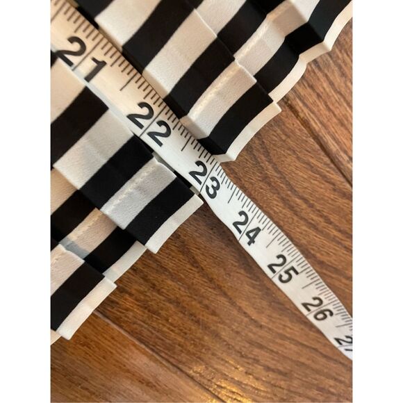 Courage B black and white stripe aline skirt small - Picture 4 of 8